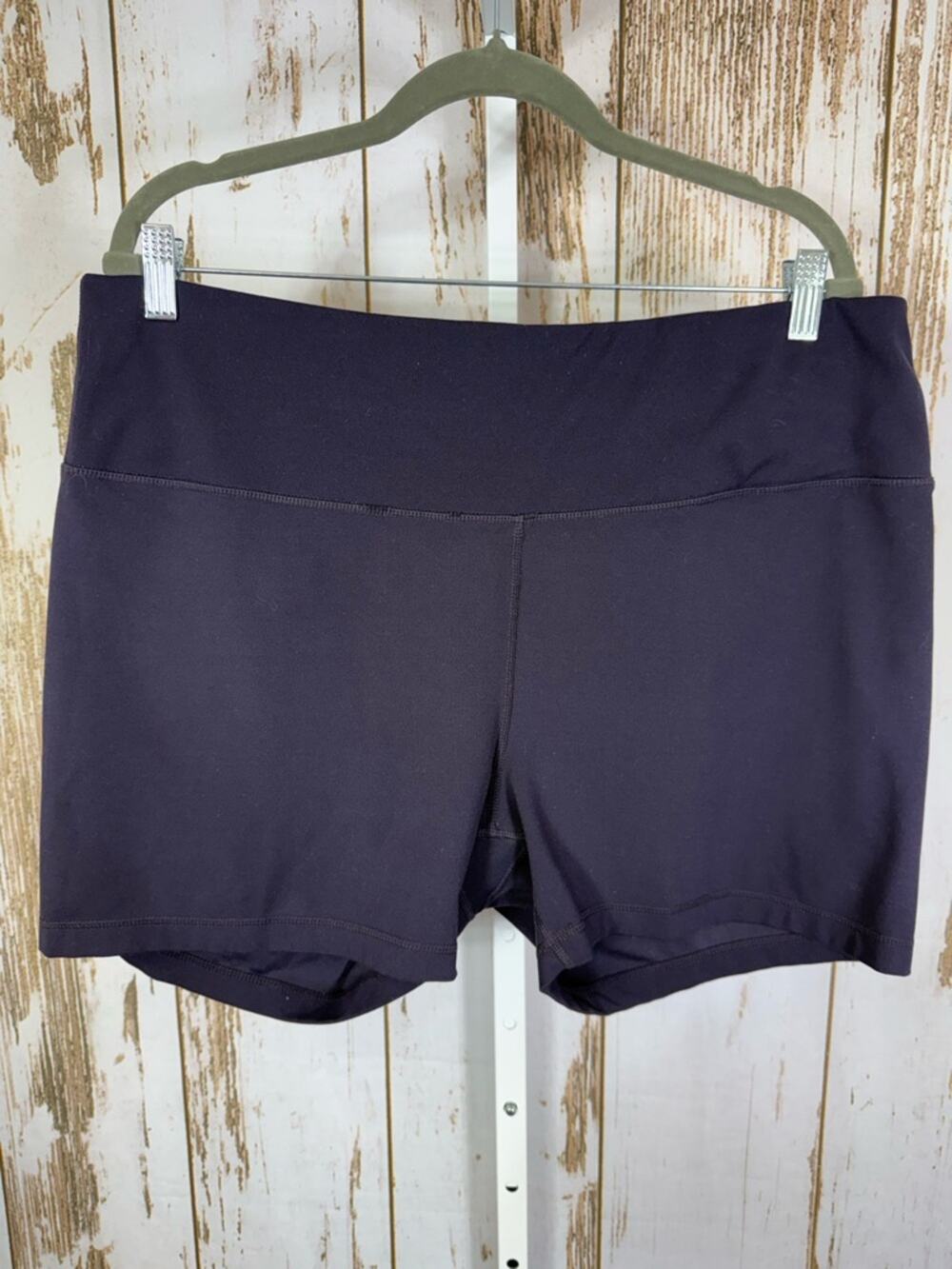 Yogalicious Lux, Women's Bike Shorts in Deep Navy. Size 3X. 4.5" Inseam